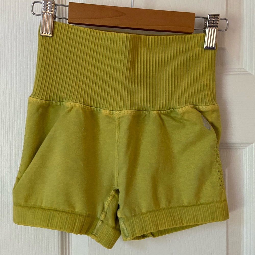 Good Karma Running Short - Pineapple Punch - XS/S